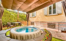 Aurora Garden Lodging - Rooms & Apartment